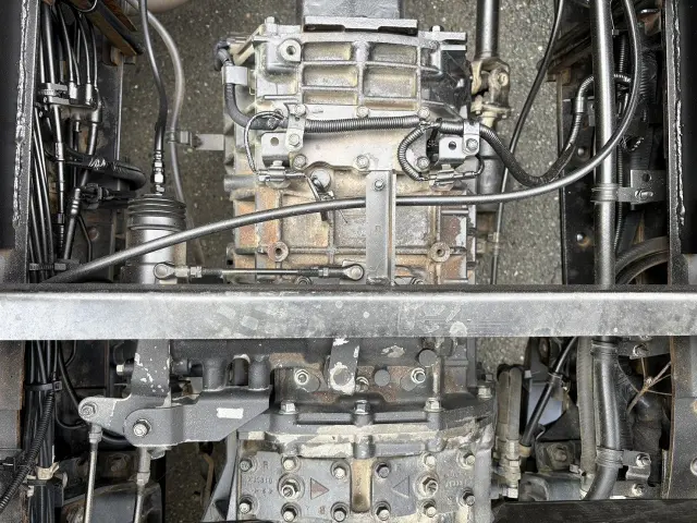 いすゞ ギガ 2PG-CXZ77CT(6x4)の写真20