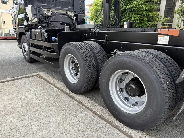 いすゞ ギガ 2PG-CXZ77CT(6x4)の写真25