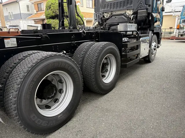いすゞ ギガ 2PG-CXZ77CT(6x4)の写真26