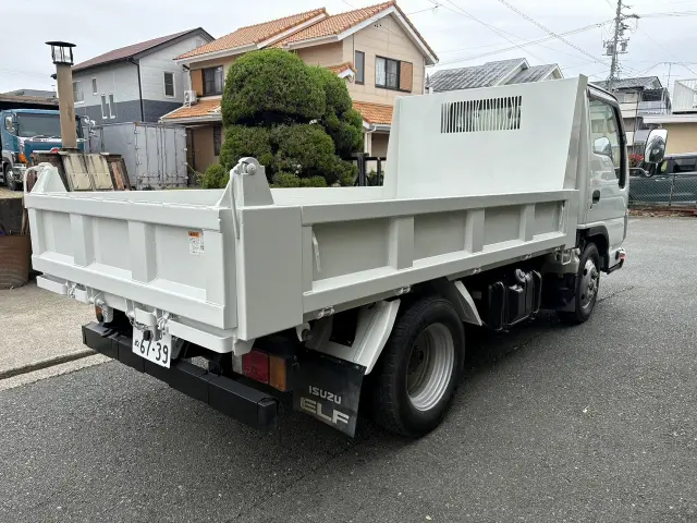 いすゞ エルフ TPG-NKR85AD(2WD)の写真4