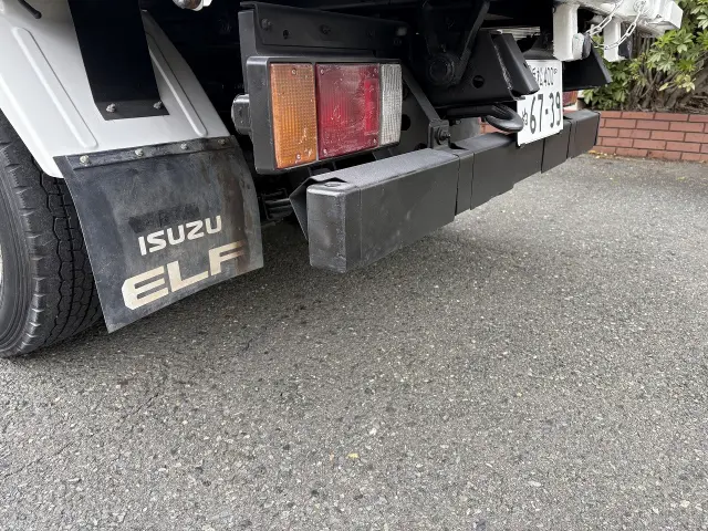 いすゞ エルフ TPG-NKR85AD(2WD)の写真9