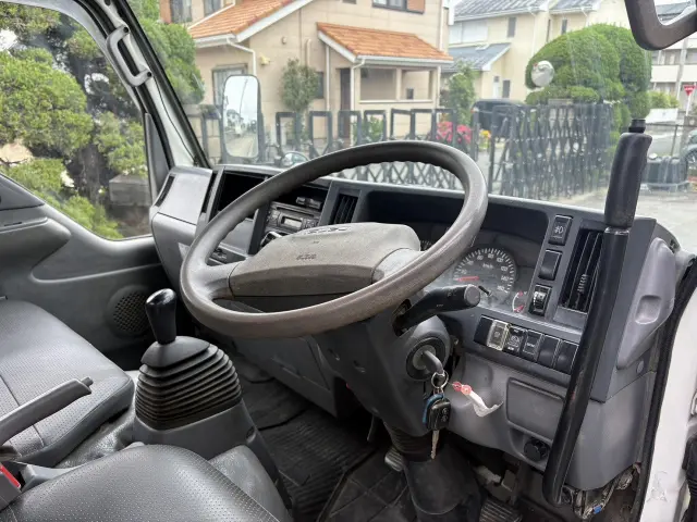 いすゞ エルフ TPG-NKR85AD(2WD)の写真24
