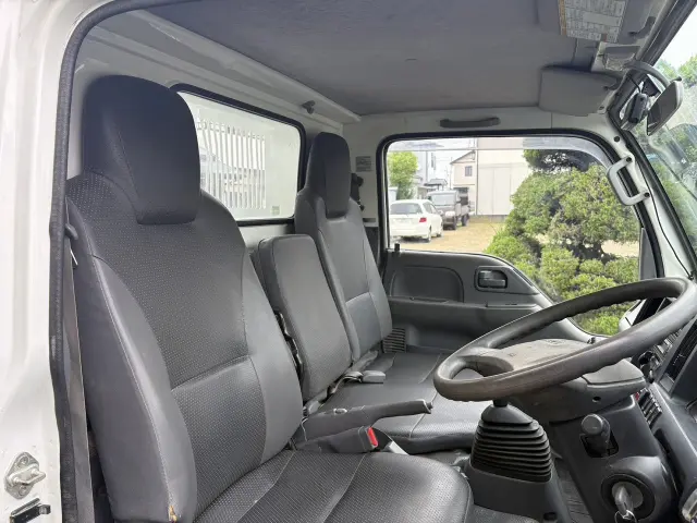 いすゞ エルフ TPG-NKR85AD(2WD)の写真26