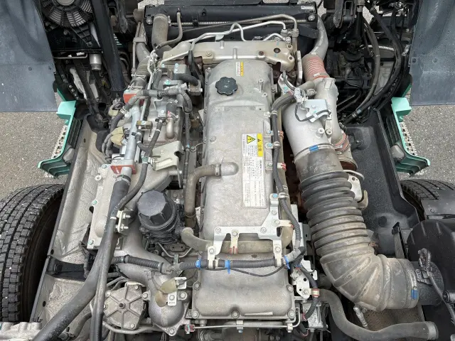 いすゞ ギガ 2PG-CXZ77CT(6x4)の写真18