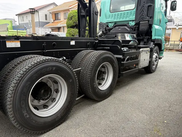 いすゞ ギガ 2PG-CXZ77CT(6x4)の写真26