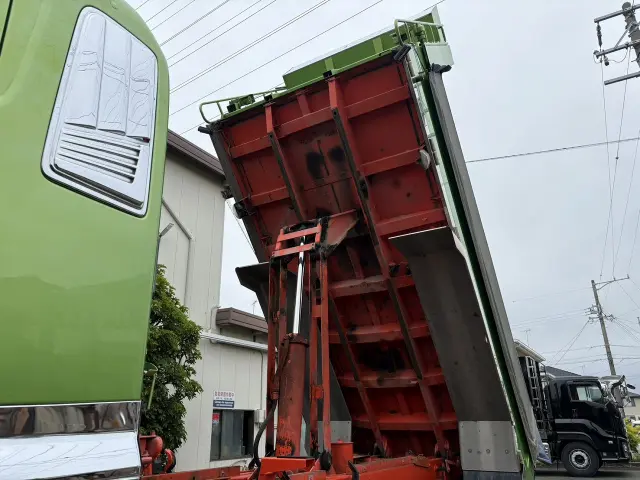 日野 プロフィア QKG-FS1EKAA(6x4)の写真11