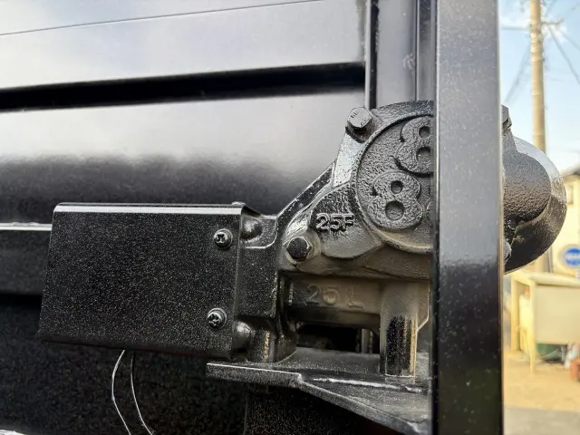 いすゞ ギガ 2PG-CXZ77CT(6x4)の写真14