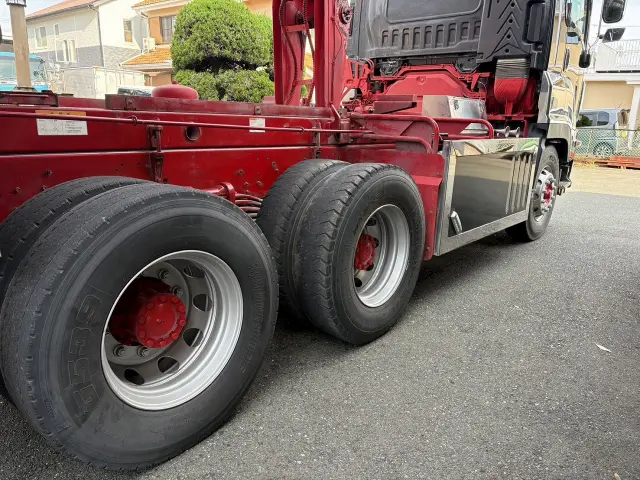 いすゞ ギガ 2PG-CXZ77CT(6x4)の写真25