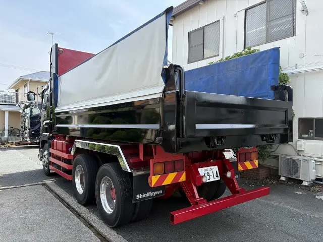 いすゞ ギガ 2PG-CXZ77CT(6x4)の写真3