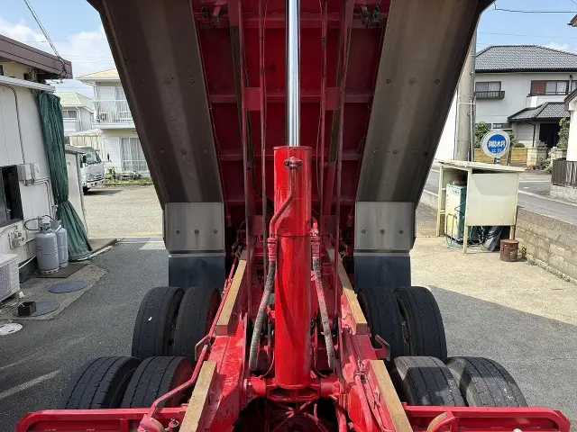 いすゞ ギガ 2PG-CXZ77CT(6x4)の写真20