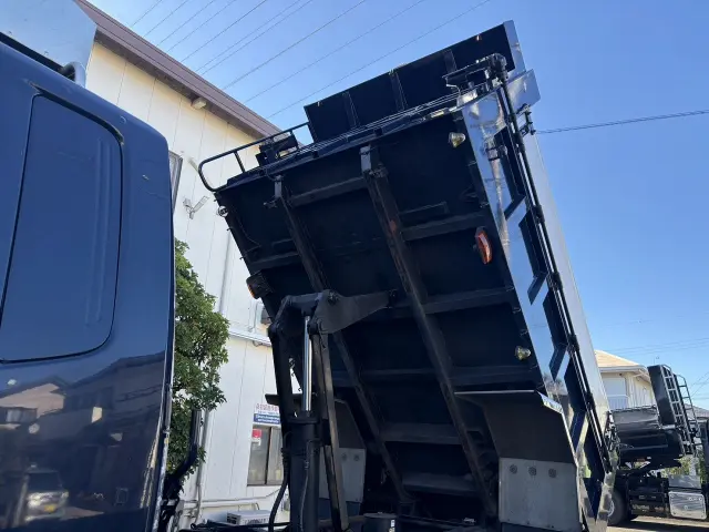 三菱 ファイター 2KG-FK62FZの写真12