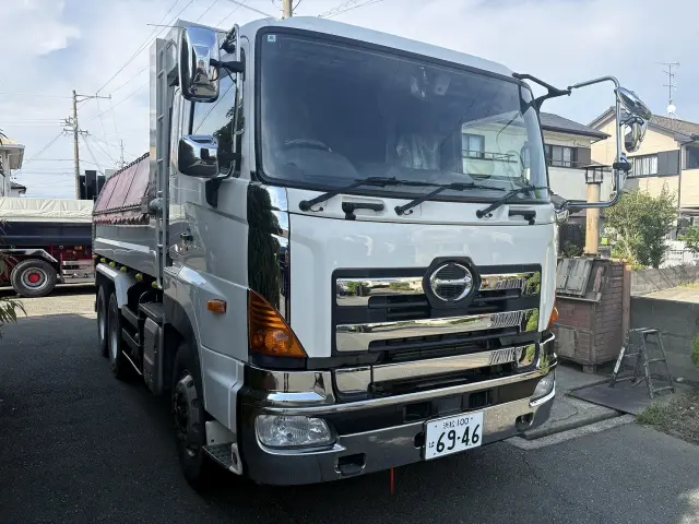 日野 プロフィア QKG-FS1EKDA(6x4)の写真1