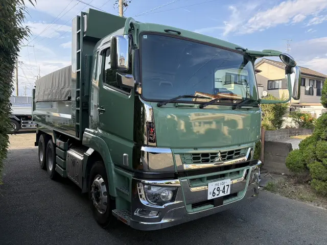 三菱 スーパーグレート 2PG-FV70GX(6x4)の写真1