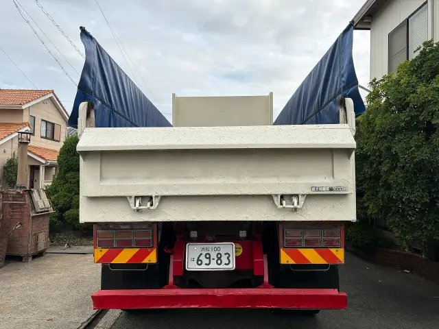 日野 プロフィア LKG-FS1EKAA(6x4)の写真6