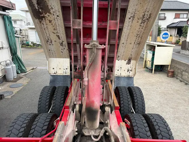 日野 プロフィア LKG-FS1EKAA(6x4)の写真21