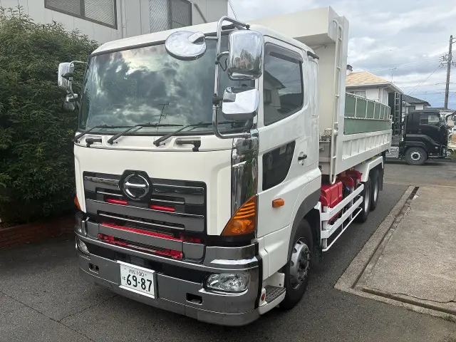 日野 プロフィア QPG-FS1EPEA(6x4)の写真2