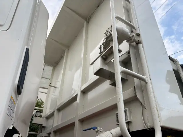 日野 プロフィア QPG-FS1EPEA(6x4)の写真15