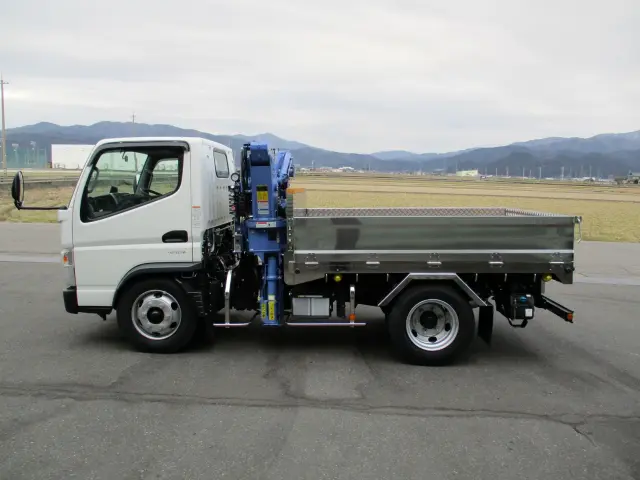 左|三菱 キャンター 2PG-FEA80(2WD)の写真4