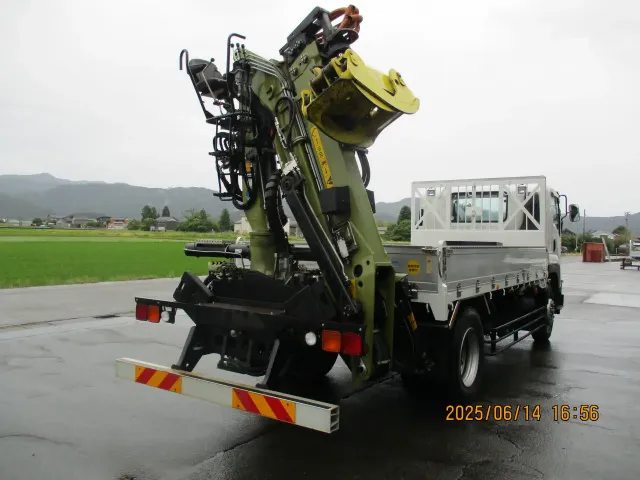 いすゞ フォワード QPG-FVR34U2(2WD)の写真2