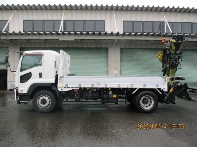 いすゞ フォワード QPG-FVR34U2(2WD)の写真5