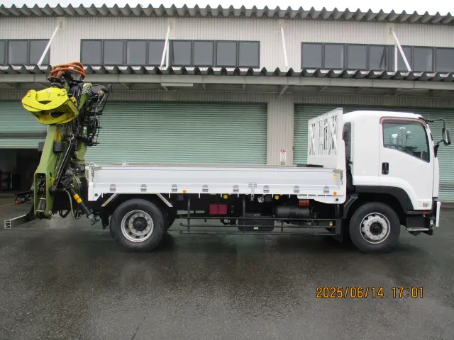 いすゞ フォワード QPG-FVR34U2(2WD)の写真8