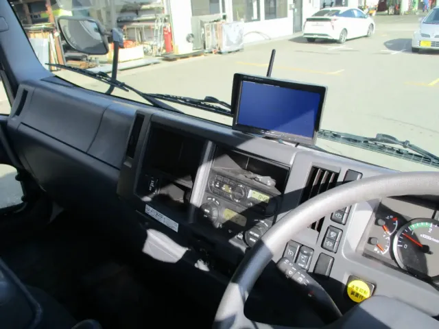 いすゞ フォワード QPG-FVR34U2(2WD)の写真12
