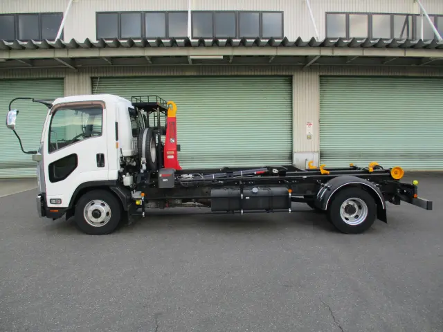 いすゞ フォワード TKG-FRR90S2(2WD)の写真5