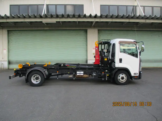 いすゞ フォワード TKG-FRR90S2(2WD)の写真8