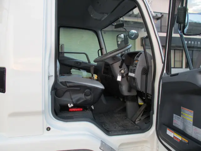 三菱 ファイター TKG-FK71F(2WD)の写真9