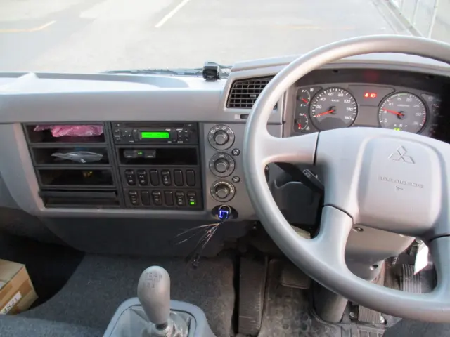 三菱 ファイター TKG-FK71F(2WD)の写真10