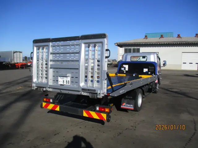 三菱 キャンター 2PG-FEB90(2WD)の写真1