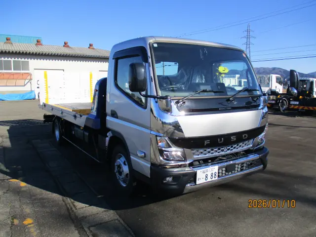 三菱 キャンター 2PG-FEB90(2WD)の写真4