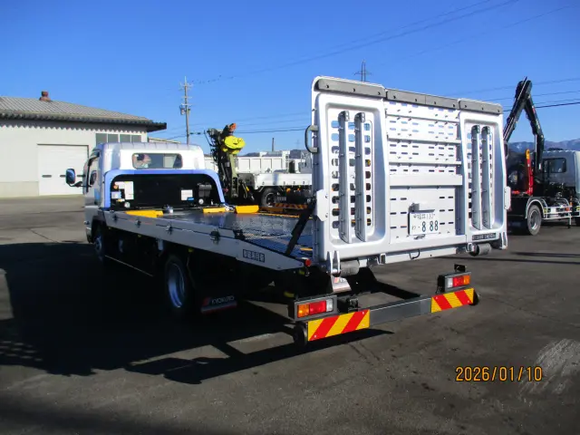 三菱 キャンター 2PG-FEB90(2WD)の写真7