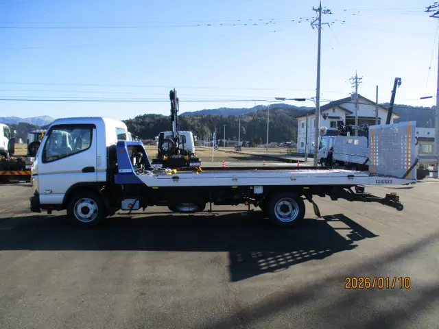 三菱 キャンター 2PG-FEB90(2WD)の写真8