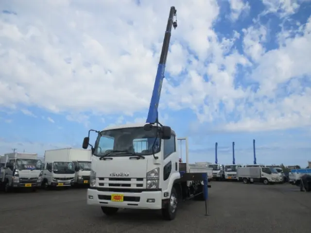 いすゞ フォワード TKG-FRR90S1(2WD)の写真1