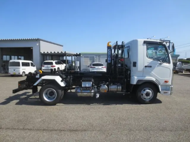 三菱 ファイター 2KG-FK72F(2WD)の写真8