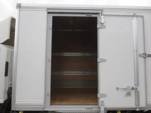 いすゞ エルフ 2RG-NLR88AN(2WD)の写真12