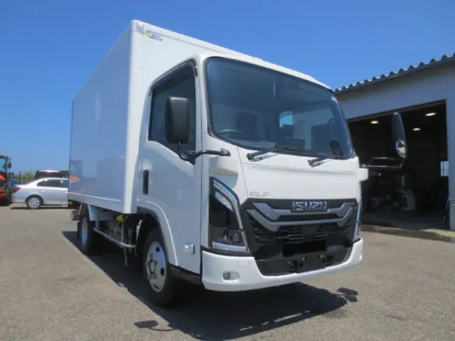 いすゞ エルフ 2RG-NMR88M(2WD)の写真2