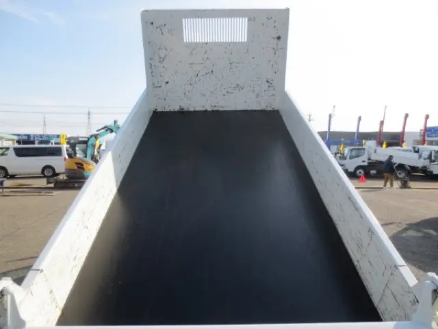 いすゞ エルフ 2RG-NJR88AN(2WD)の写真10