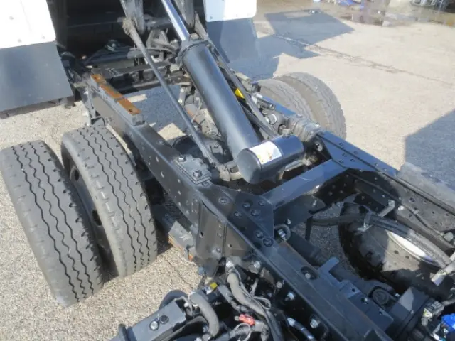 いすゞ エルフ 2RG-NJR88AN(2WD)の写真13