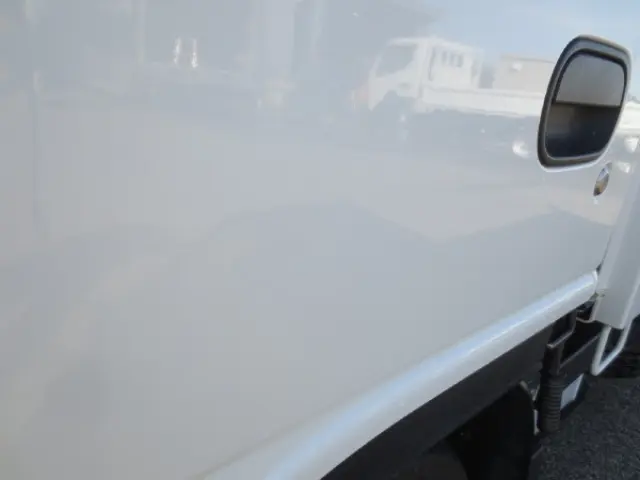 いすゞ エルフ 2RG-NJR88AN(2WD)の写真19