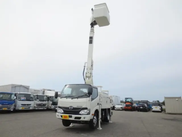 日野 デュトロ TPG-XZU600X(2WD)の写真1