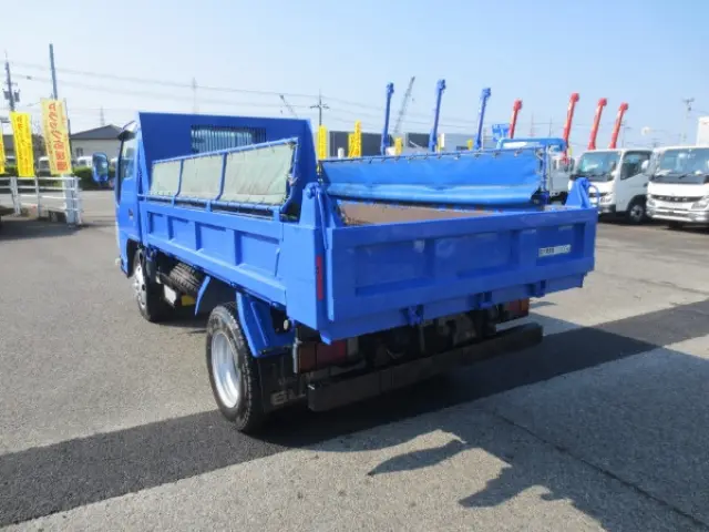 いすゞ エルフ 2RG-NJR88AN(2WD)の写真5