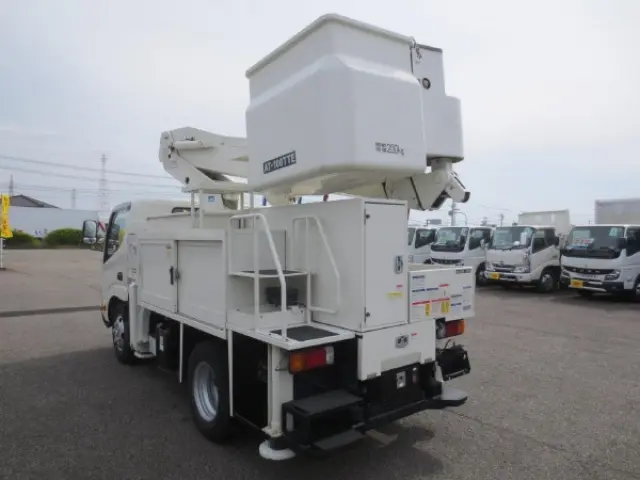日野 デュトロ TPG-XZU600X(2WD)の写真5