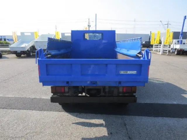 いすゞ エルフ 2RG-NJR88AN(2WD)の写真7