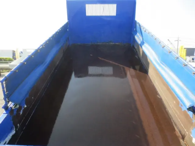 いすゞ エルフ 2RG-NJR88AN(2WD)の写真10