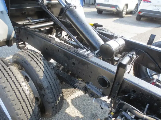 いすゞ エルフ 2RG-NJR88AN(2WD)の写真14