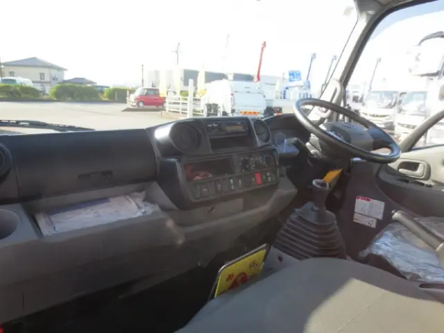 日野 デュトロ 2RG-XZU600T(2WD)の写真15