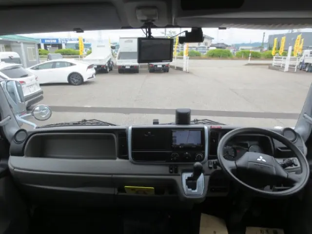 三菱 キャンター TPG-FEB50(2WD)の写真16