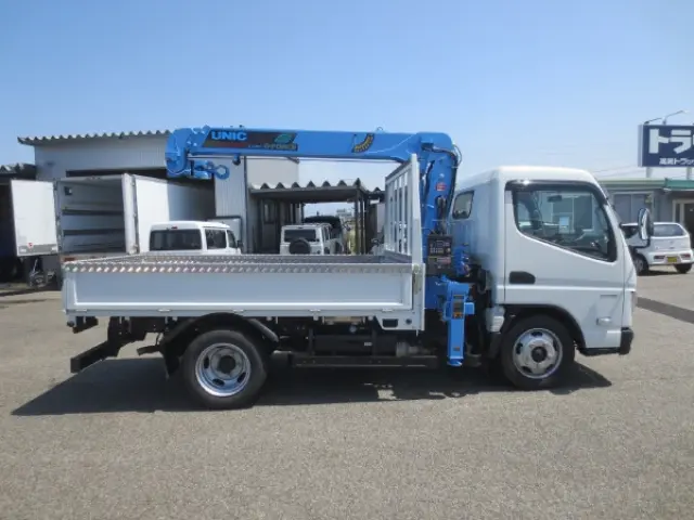 三菱 キャンター 2RG-FEAV0(2WD)の写真8